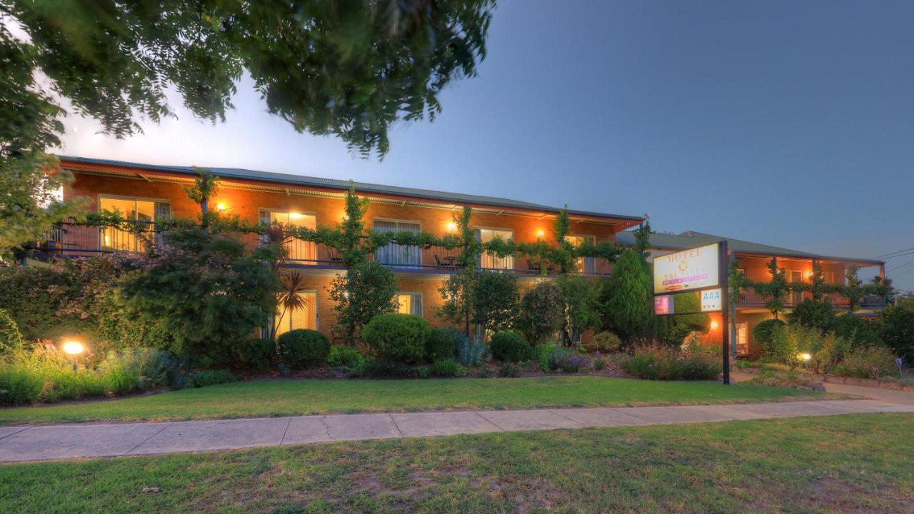 The Vines Motel & Cottages Stanthorpe Dış mekan fotoğraf